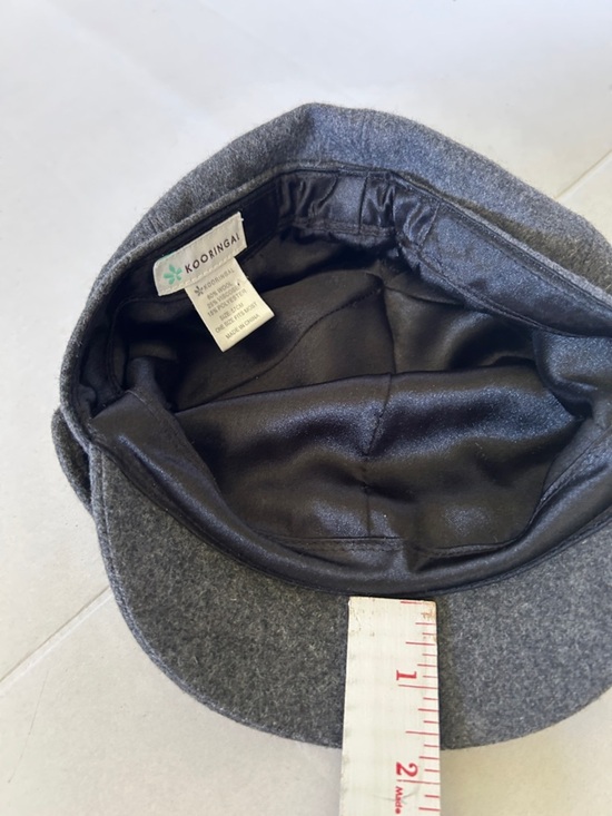 KOORINGGAL GRAY WOOL BLEND WOMENS fIDDLER NEWSBOY/BAKER  BOY CAP STRAP DETAIL